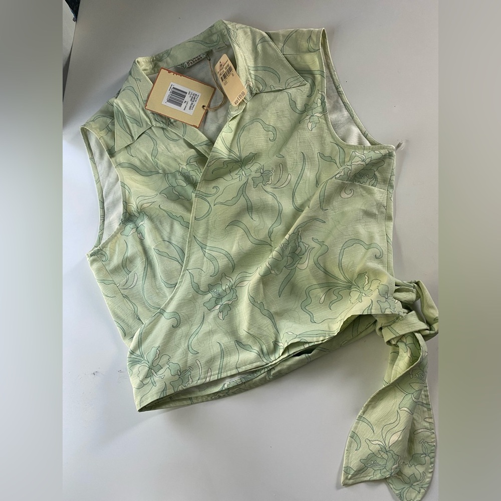 Tommy Bahama 100% silk Green Sleeveless Wrap Blouse